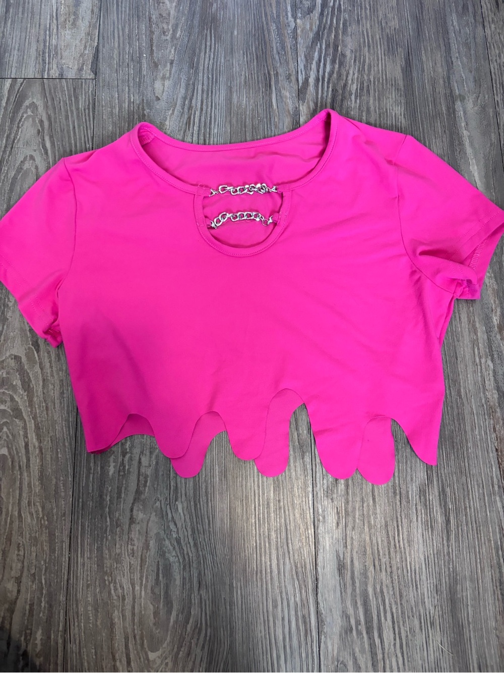 SHEIN Hot Pink Scalloped Hem Crop Top with Chain Detail
